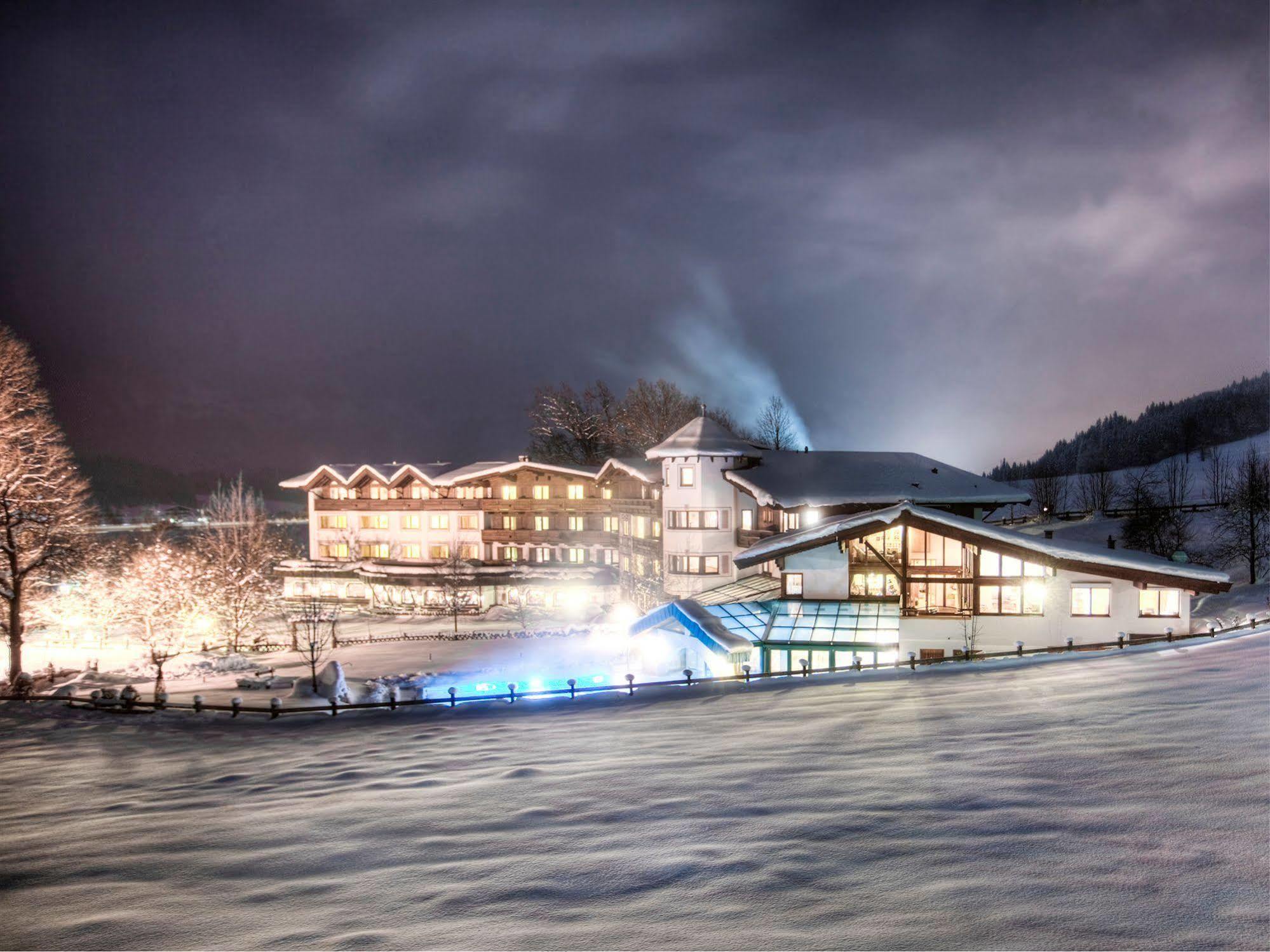 Erlebnishotel Kitzbuehler Horn Oberndorf in Tirol Eksteriør bilde